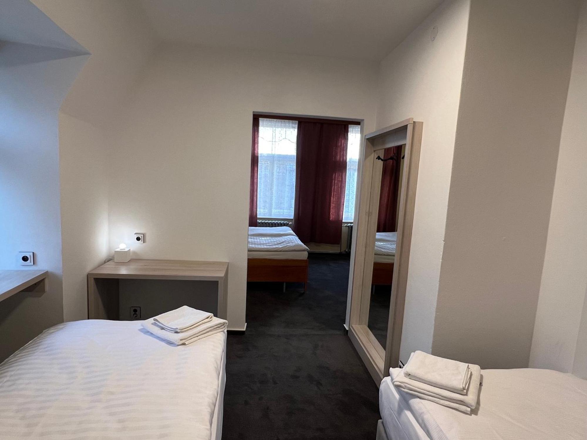 Hotel Praha ลิเบอเรซ ภายนอก รูปภาพ