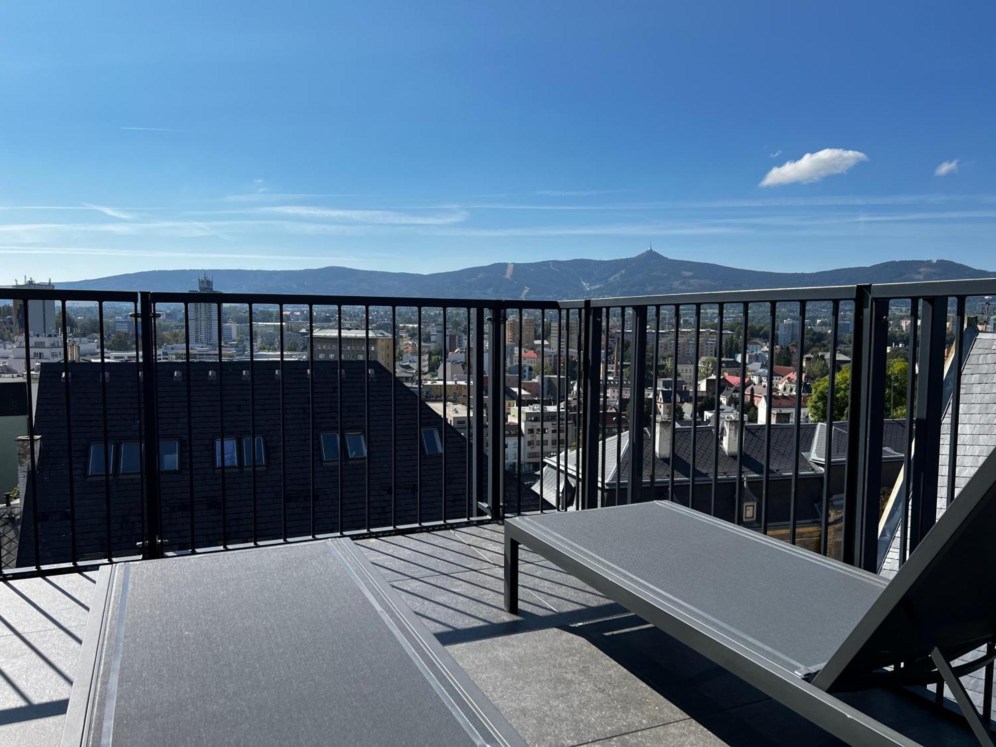 Hotel Praha ลิเบอเรซ ภายนอก รูปภาพ